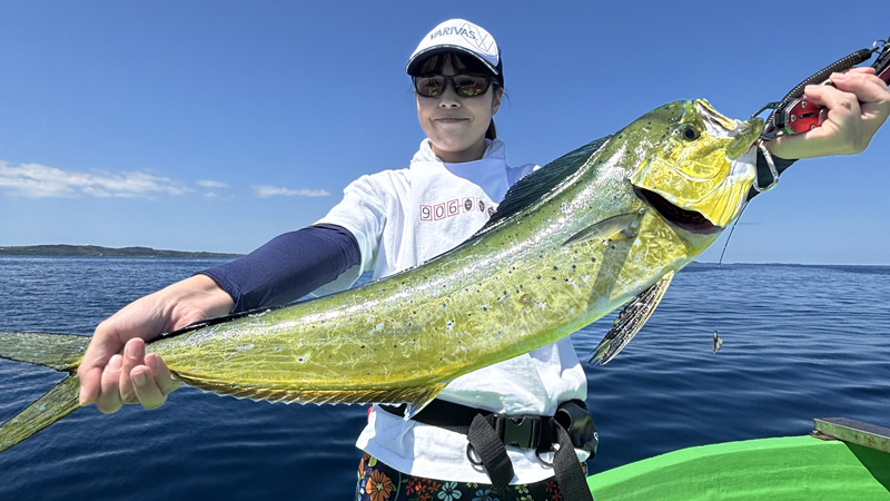 大型魚を狙う釣り船ツアー